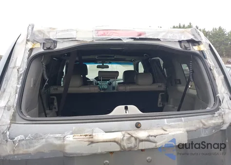 2011 Honda Pilot Touring z USA, uszkodzony, nr VIN 5FNYF4H92BB035672